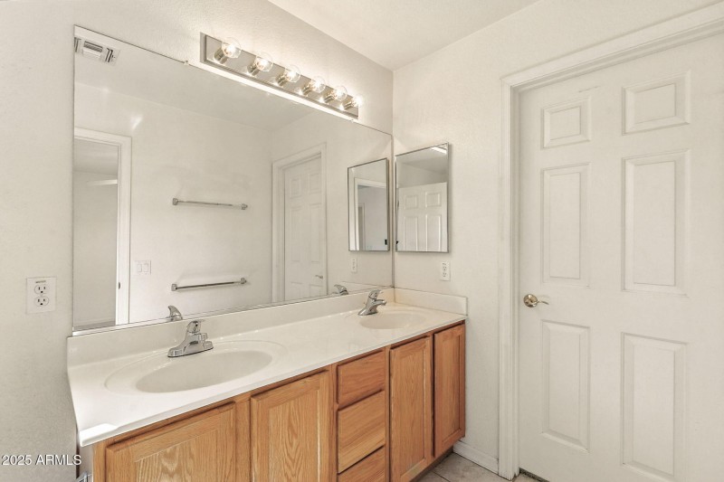 20-web-or-mls-Cherry Hills-20