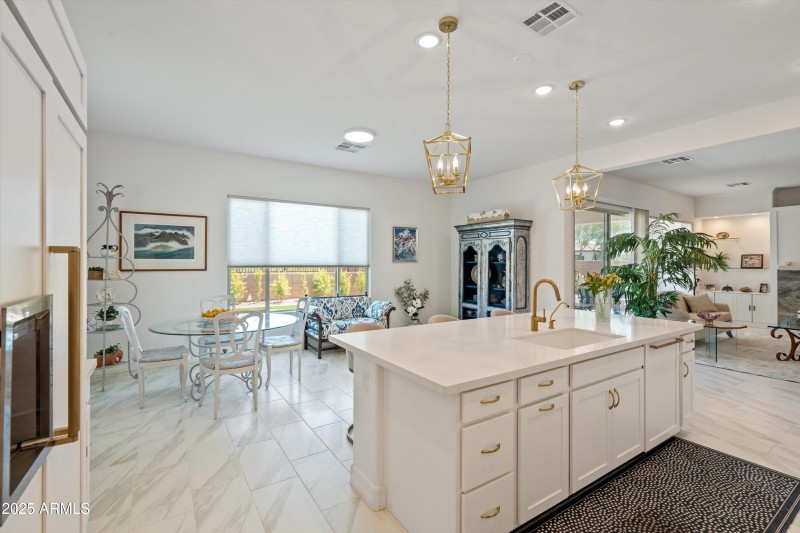 21-Kitchen