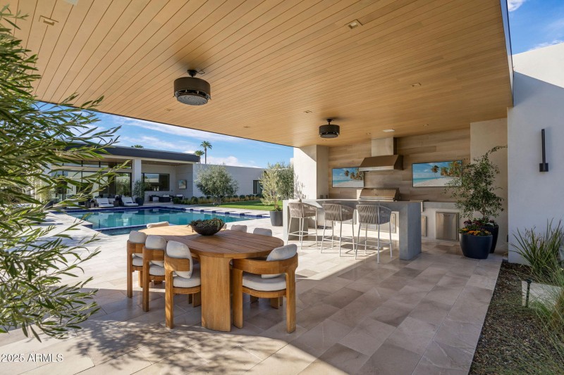 Outdoor Dinning