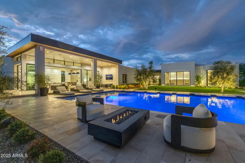Outdoor Fireplace