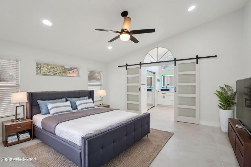 24-web-or-mls-E-Estrid-Ave-021 vs waterm