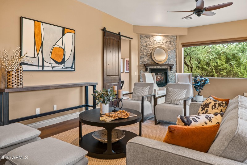 Focus on Living Room - View 3