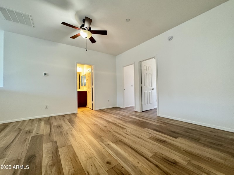 5D000404-3F11-437A-A600-028FD59DE46D_1_2