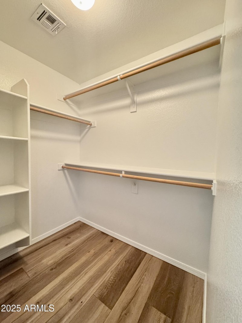 E84BC935-E8CF-4517-8253-A76A48E97C2A_1_2