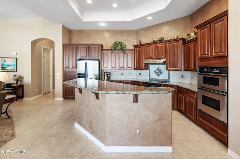 4110 W Oraibi Dr-28.jpg good kitchen one