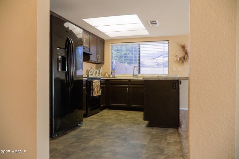 (8) Kitchen Entry