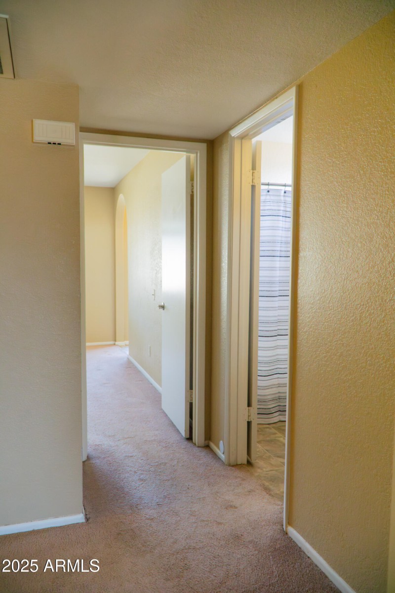 (29) Hallway