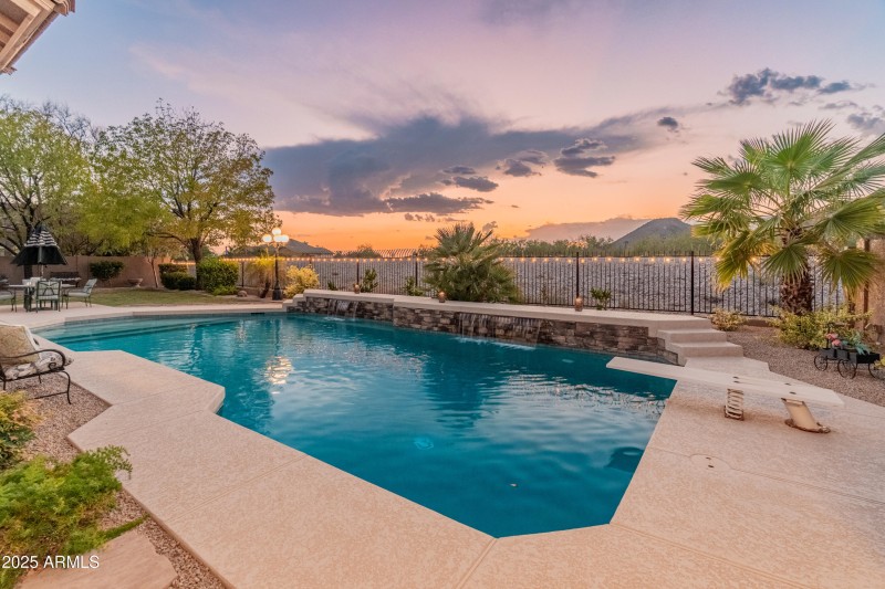 4110 W Oraibi Dr-72