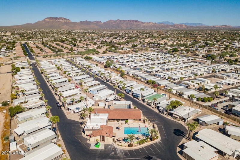 Pacific Manor Community Aerial - 02