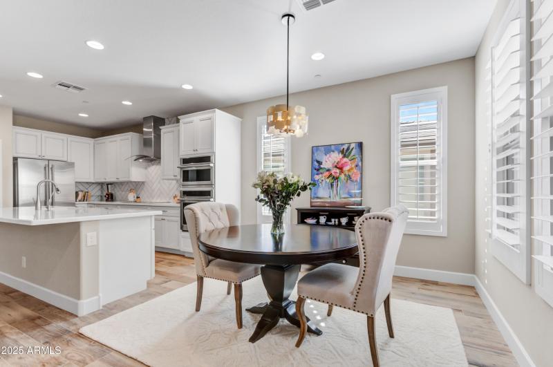 007_007_Dining Room to Kitchen