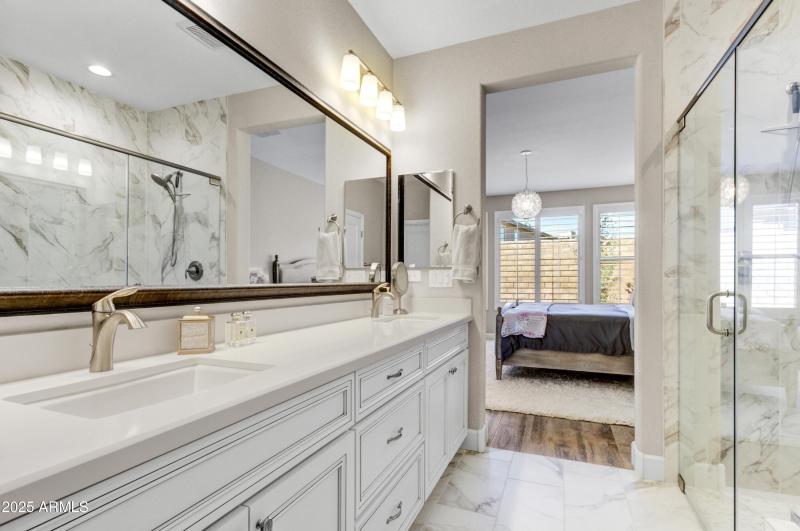 011_011_Primary Bathroom