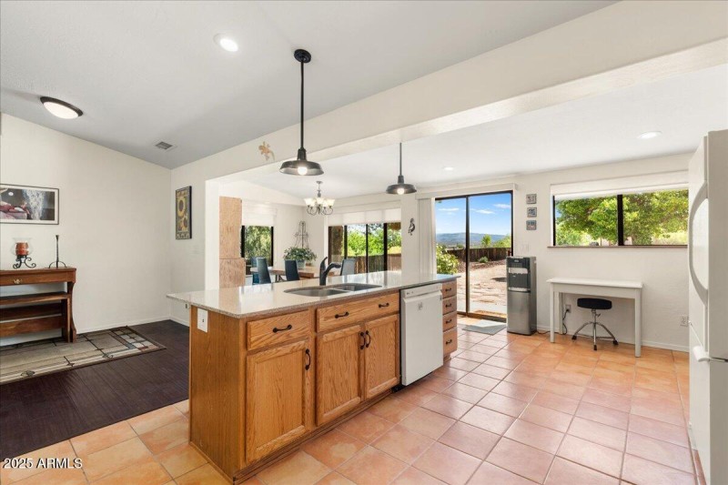 11-Kitchen
