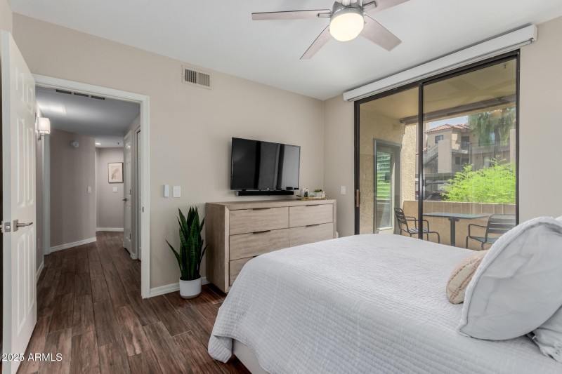 19 Desert Cove