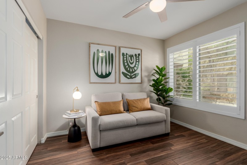21 Desert Cove