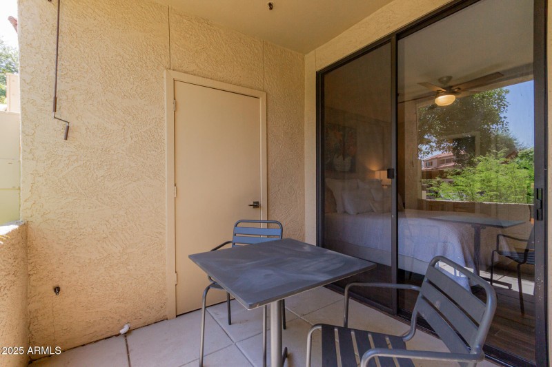 27 Desert Cove