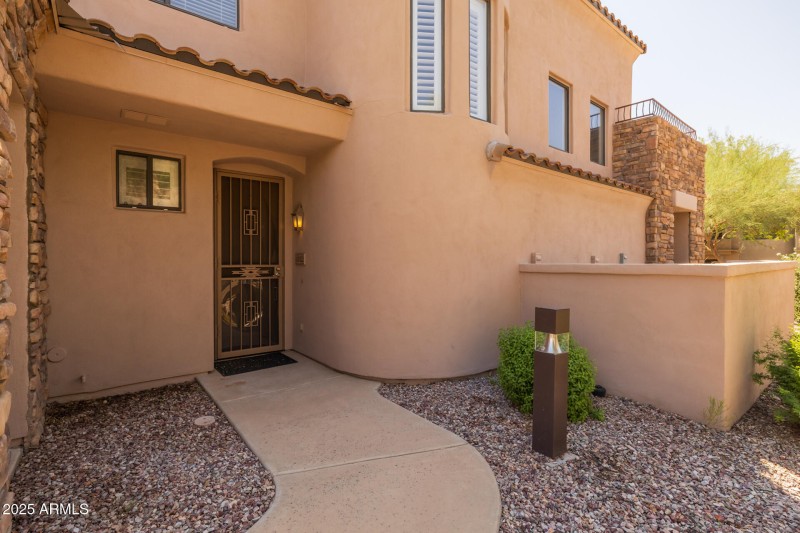 11)FRONT OF HOME