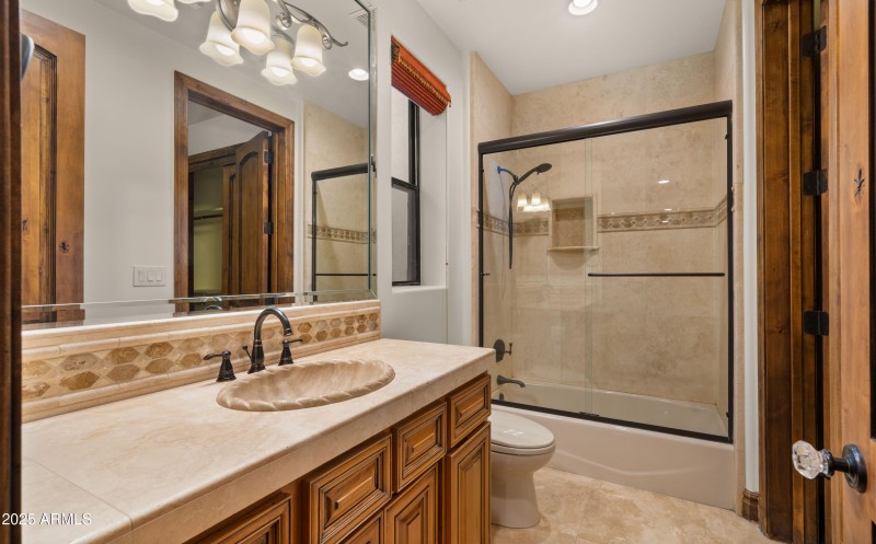 Basement EnSuite2