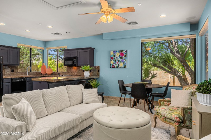 41casita main living