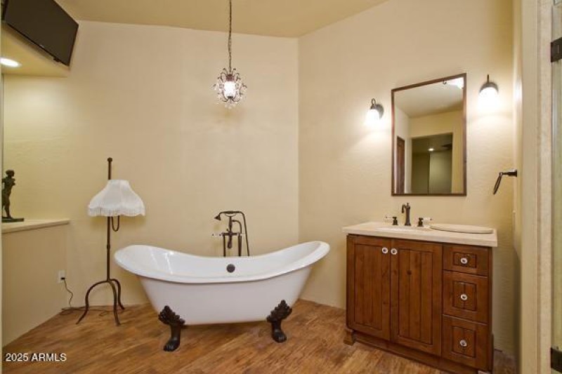 MBR Bathtub