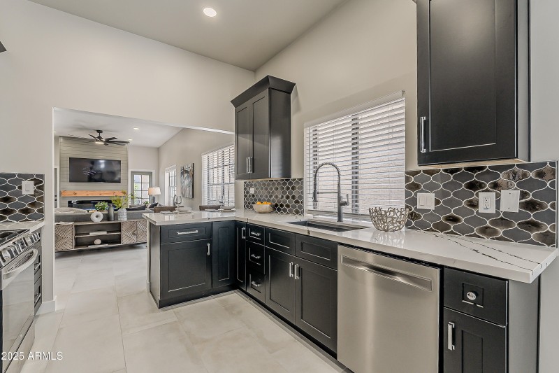 Nopal Ave-22