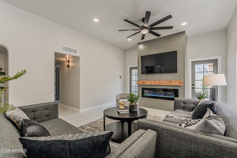 Nopal Ave-28