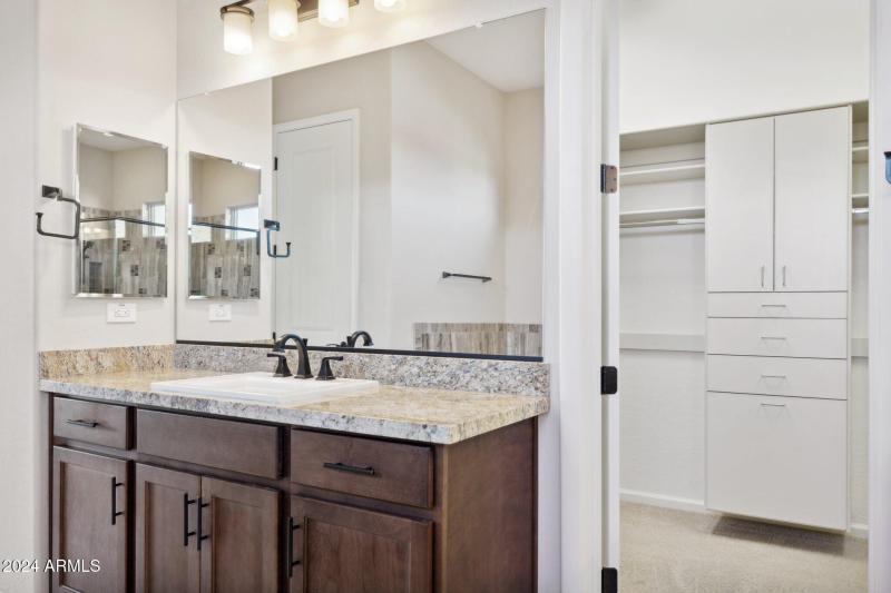 23-web-or-mls-17662-blaze-ln