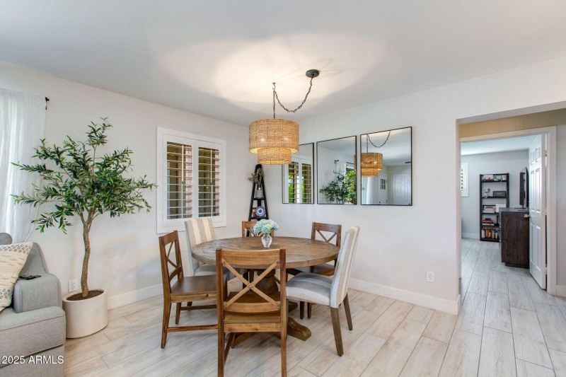Eat In Kitchen
