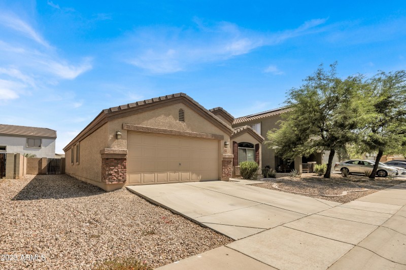 23679 W Wayland Dr_3