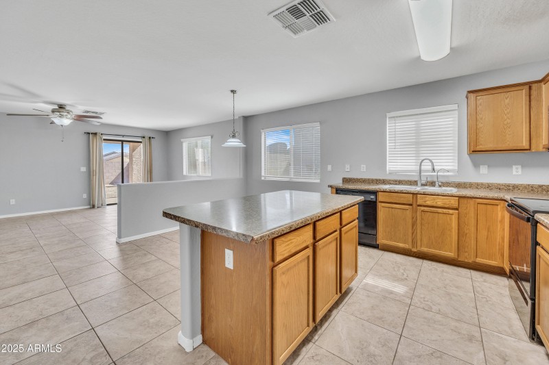 23679 W Wayland Dr_7