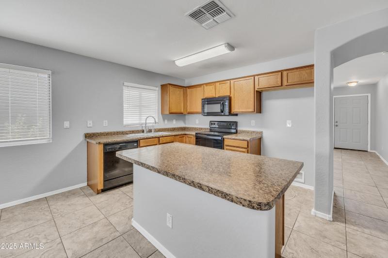 23679 W Wayland Dr_9