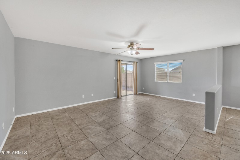 23679 W Wayland Dr_13