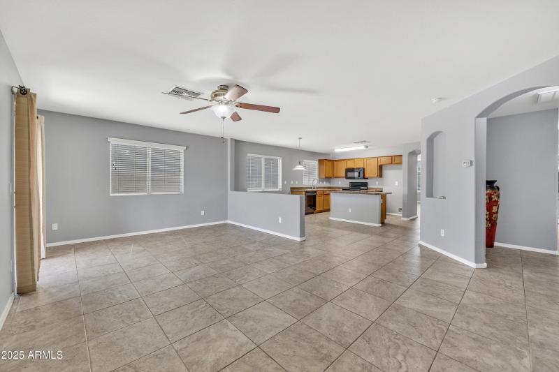 23679 W Wayland Dr_14
