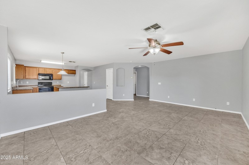 23679 W Wayland Dr_15