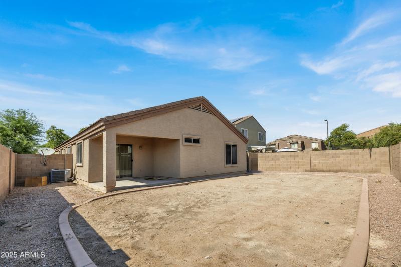 23679 W Wayland Dr_25