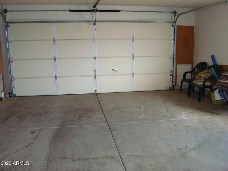 2 CAR GARAGE