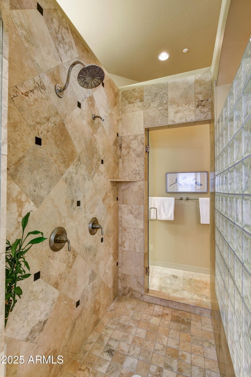 033_Primary Suite Walk-in Shower