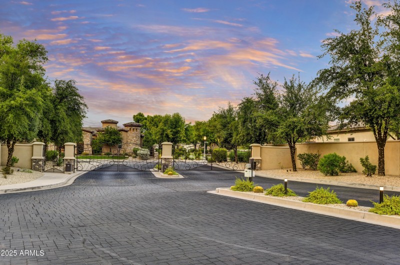 057_Gated Community Entry