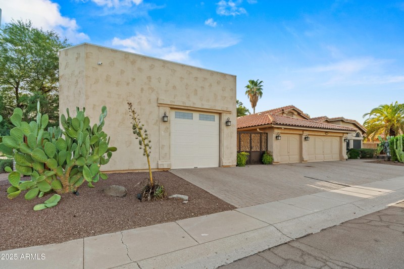 15402 N 45th Pl-3