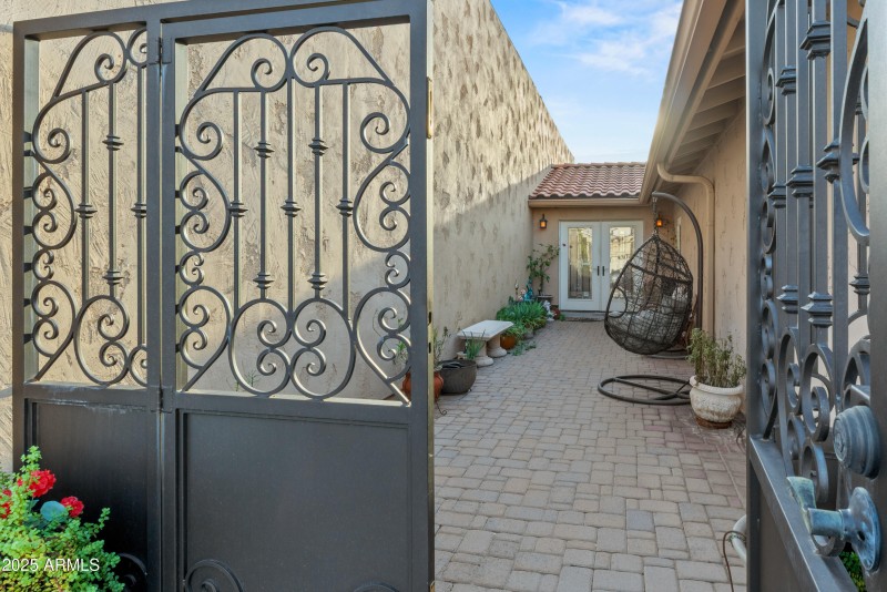 15402 N 45th Pl-5