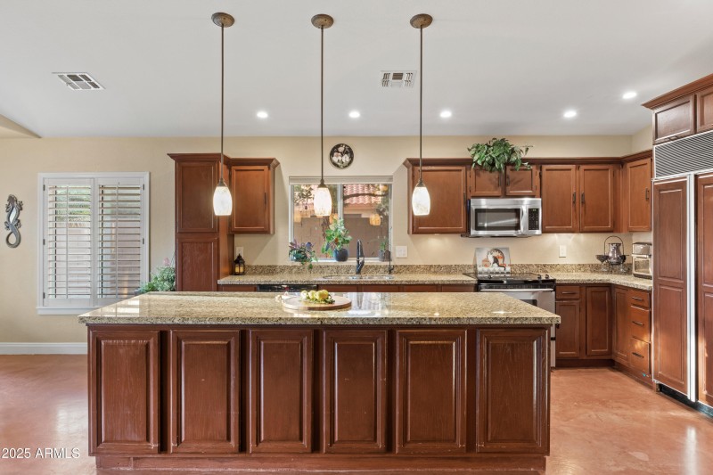 15402 N 45th Pl-13