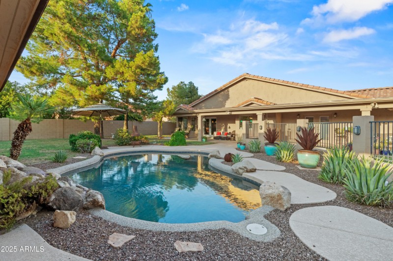 15402 N 45th Pl-39