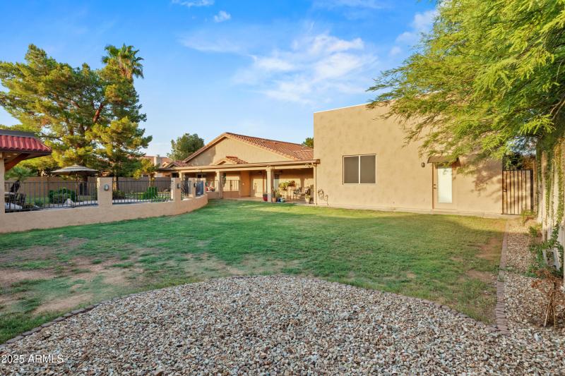 15402 N 45th Pl-41