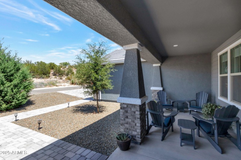 Exterior_Front Patio