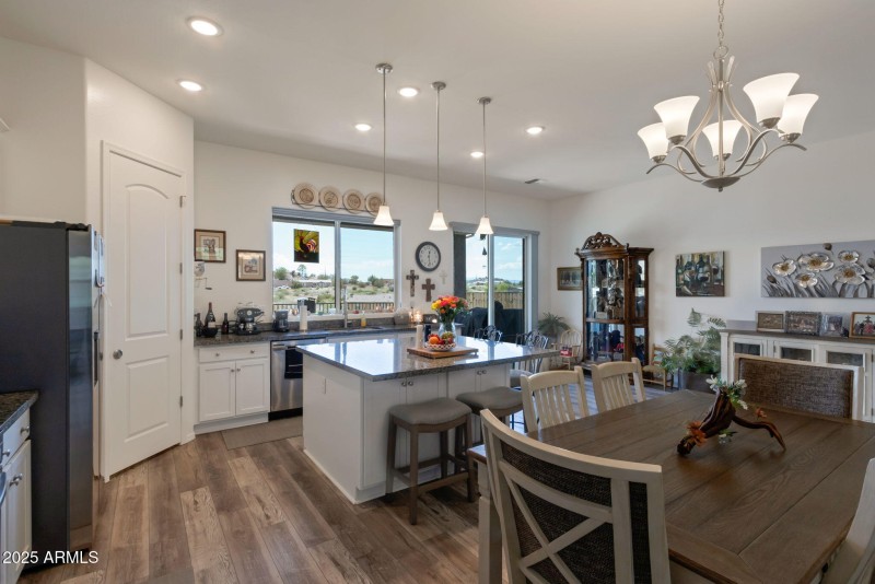 Kitchen_Dining 2