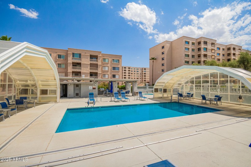30 - Camelback