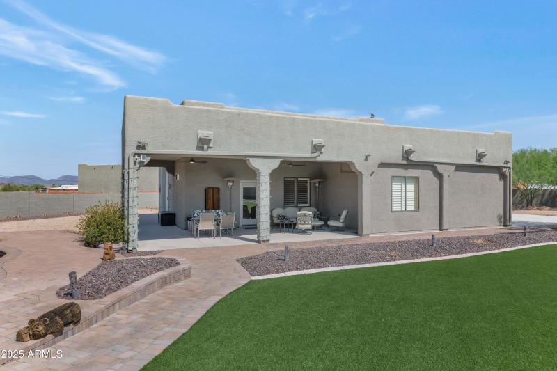 Yard Facing Guest House