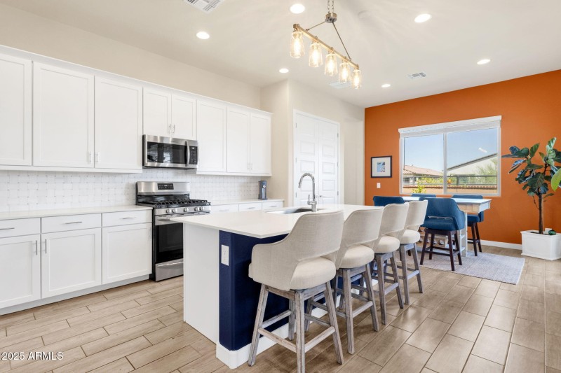 16 -4336 E AUSTIN DR