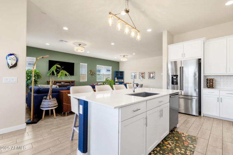 18 -4336 E AUSTIN DR