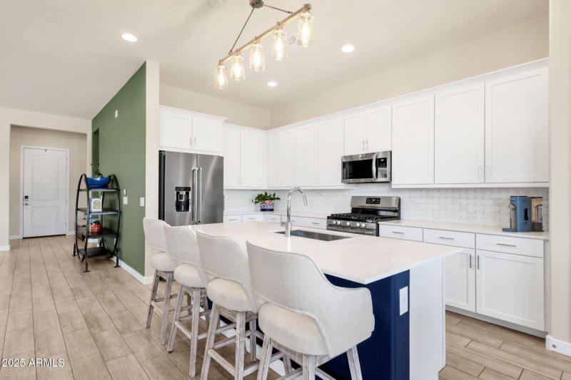 20 -4336 E AUSTIN DR