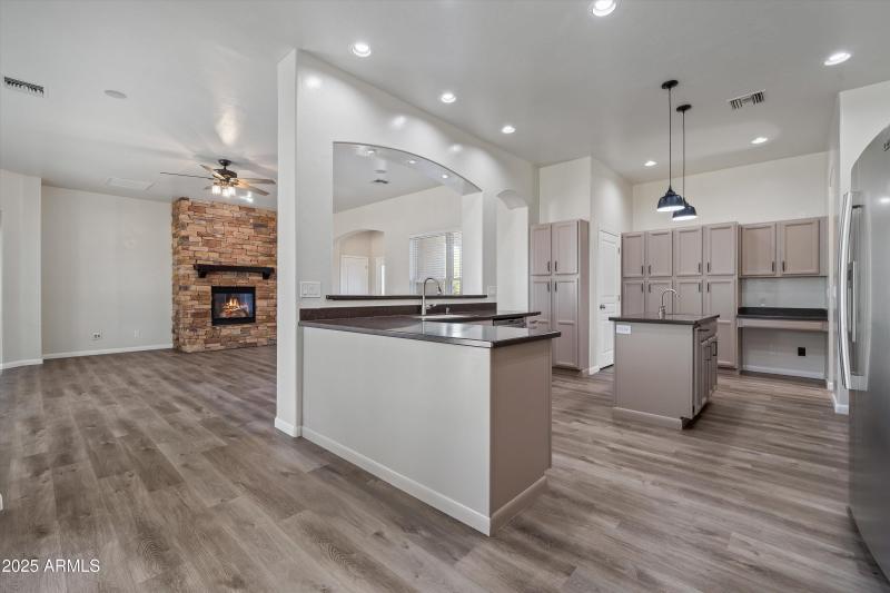 09-Kitchen & Dining